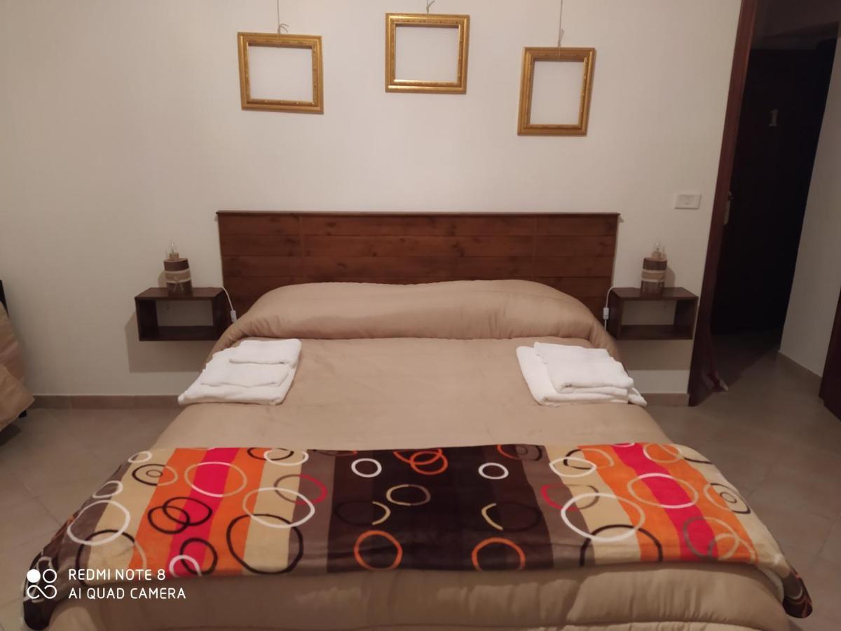 Bed & Breakfast Acquaviva Di Vullo Vincenzo Acquaviva Platani Buitenkant foto