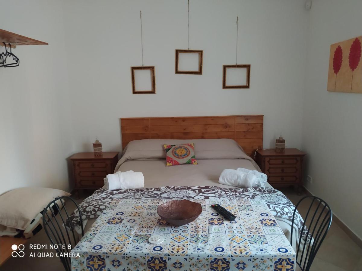 Bed & Breakfast Acquaviva Di Vullo Vincenzo Acquaviva Platani Buitenkant foto