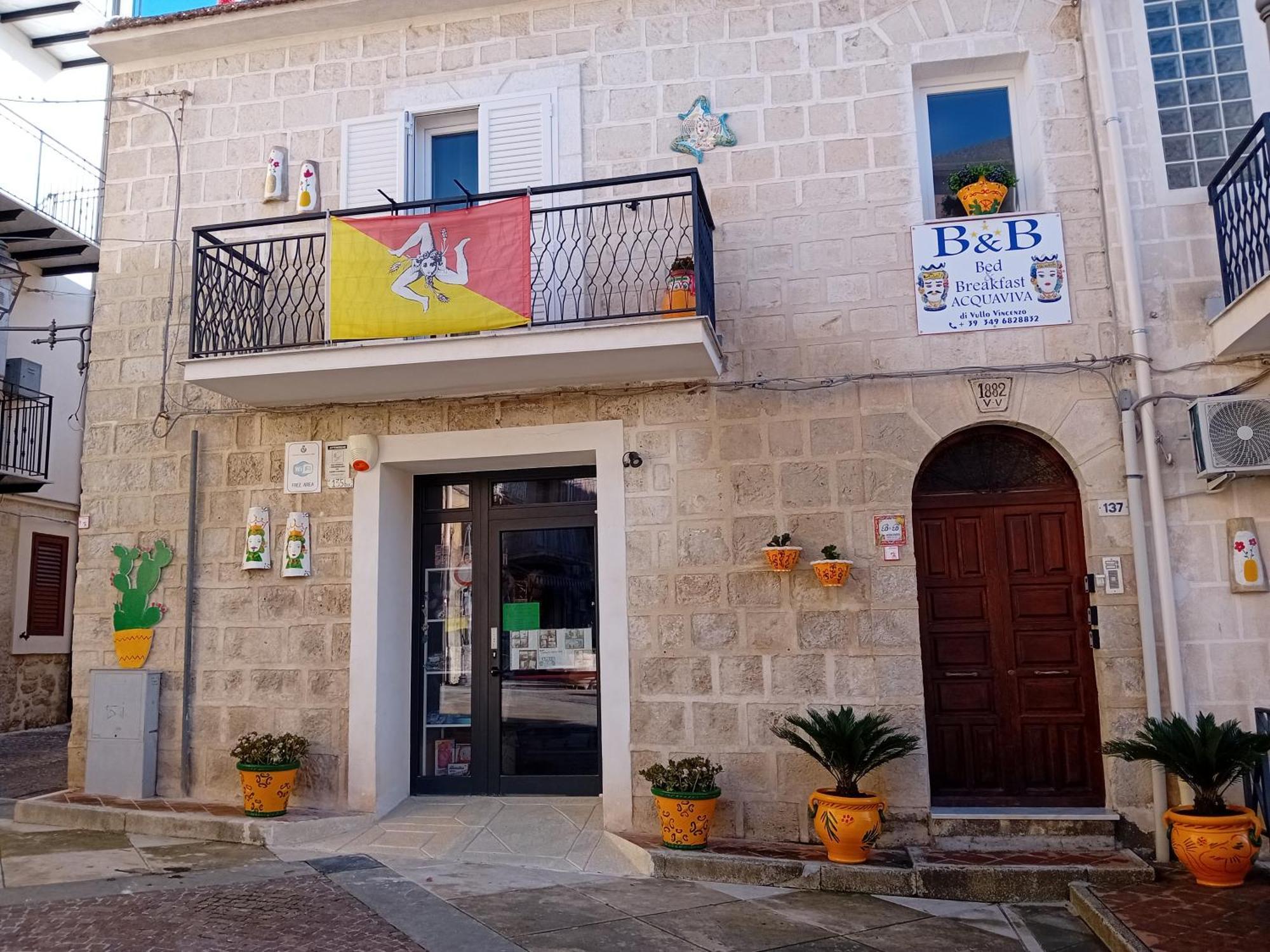 Bed & Breakfast Acquaviva Di Vullo Vincenzo Acquaviva Platani Buitenkant foto